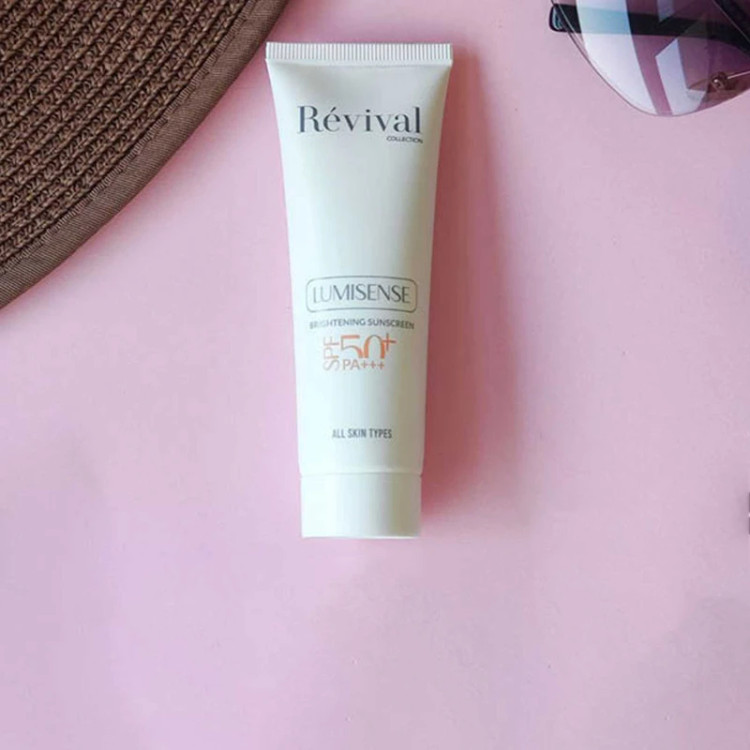 کرم ضدآفتاب بدون رنگ کلکسیون رویوال SPF50 مدل LUMISENSE