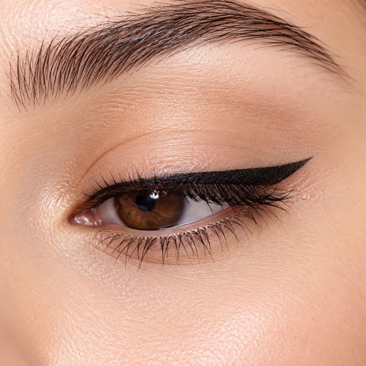 مداد چشم ضدآب لارا برلین LARA Berlin Waterproof Eye Pencil
